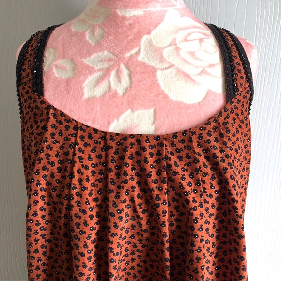 ❤️3 for $10!❤️ Flowy Dark Orange Floral Bead Top - Picture 2 of 8